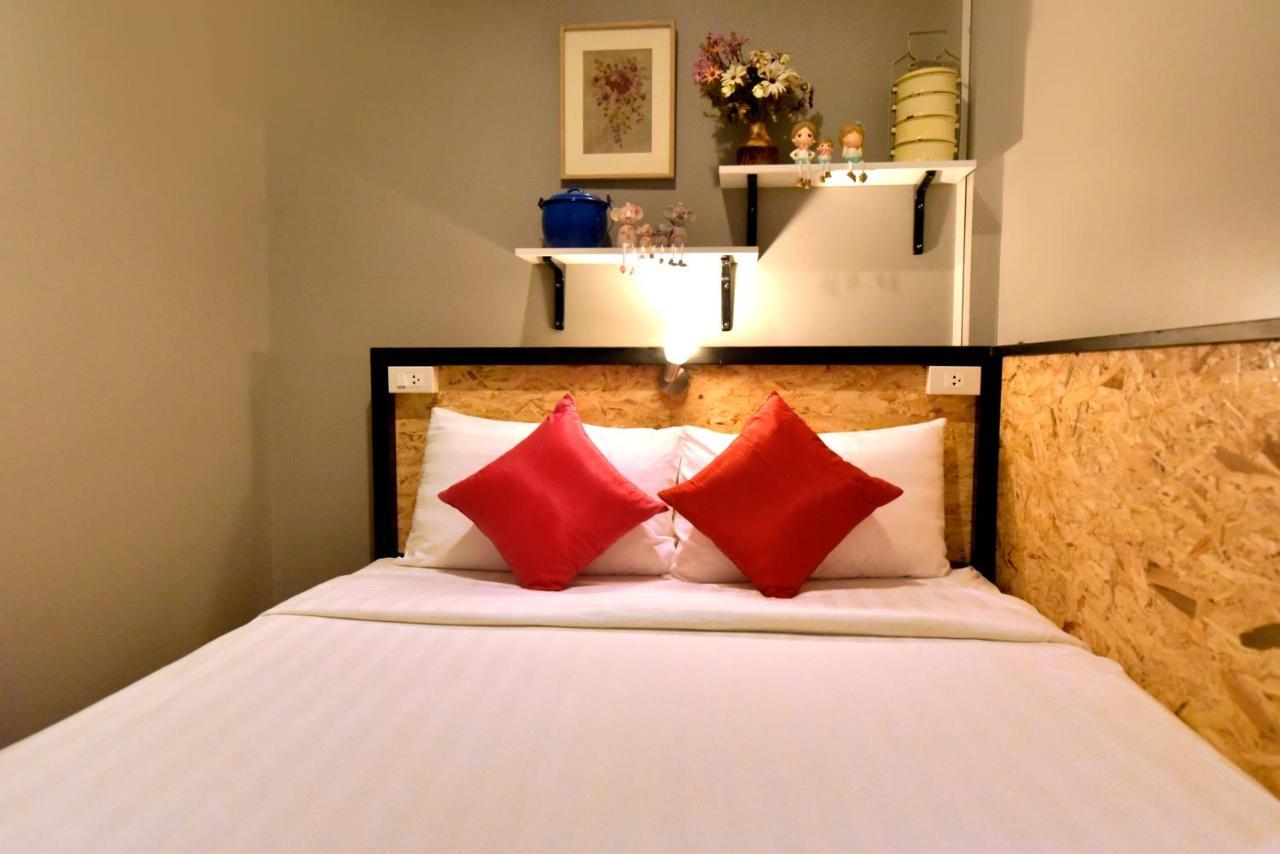 Ok Chic Phuket Hostel ภายนอก รูปภาพ
