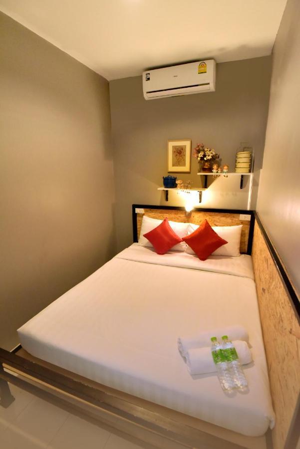 Ok Chic Phuket Hostel ภายนอก รูปภาพ