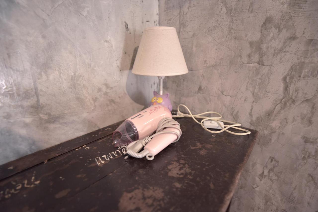 Ok Chic Phuket Hostel ภายนอก รูปภาพ