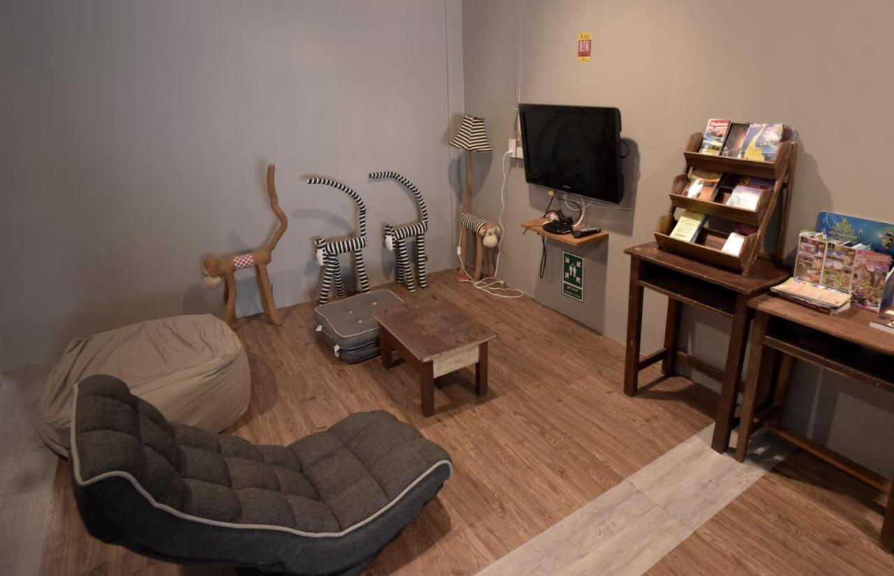 Ok Chic Phuket Hostel ภายนอก รูปภาพ