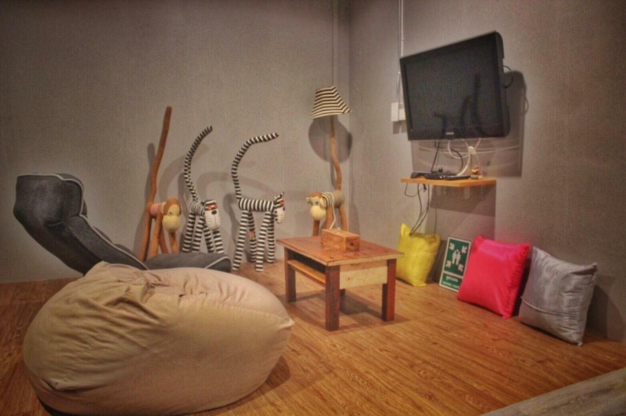 Ok Chic Phuket Hostel ภายนอก รูปภาพ