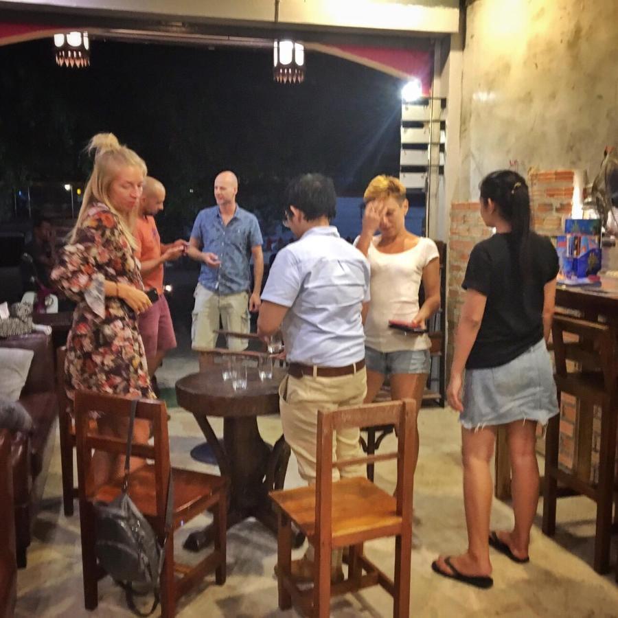 Ok Chic Phuket Hostel ภายนอก รูปภาพ