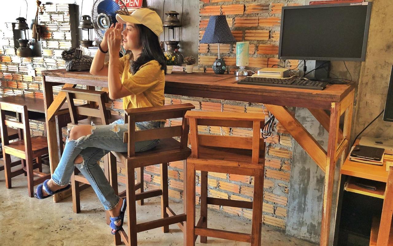 Ok Chic Phuket Hostel ภายนอก รูปภาพ